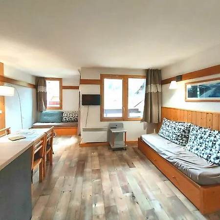 Daire Traditionnel Avec Balcon A Plagne 1800 - Fr-1-351-52 La Plagne